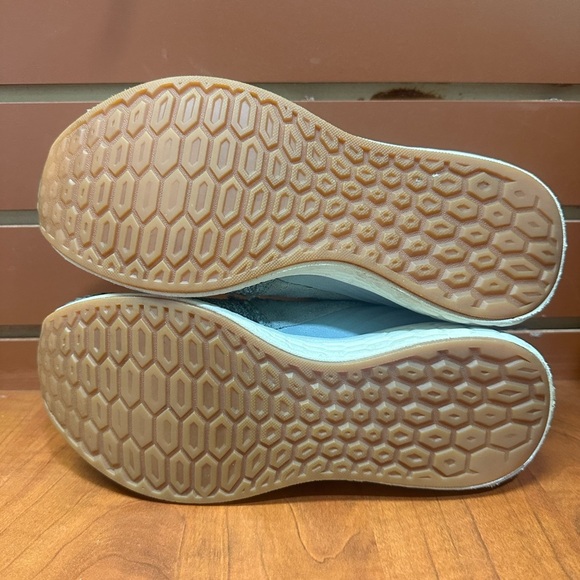 New Balance Light Gray Knit Sneakers - Picture 4 of 6